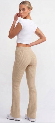Rippstrick-Flare-Hose Creme
