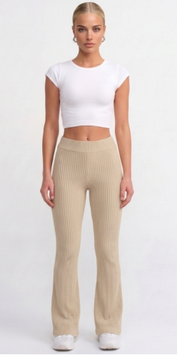 Rippstrick-Flare-Hose Creme
