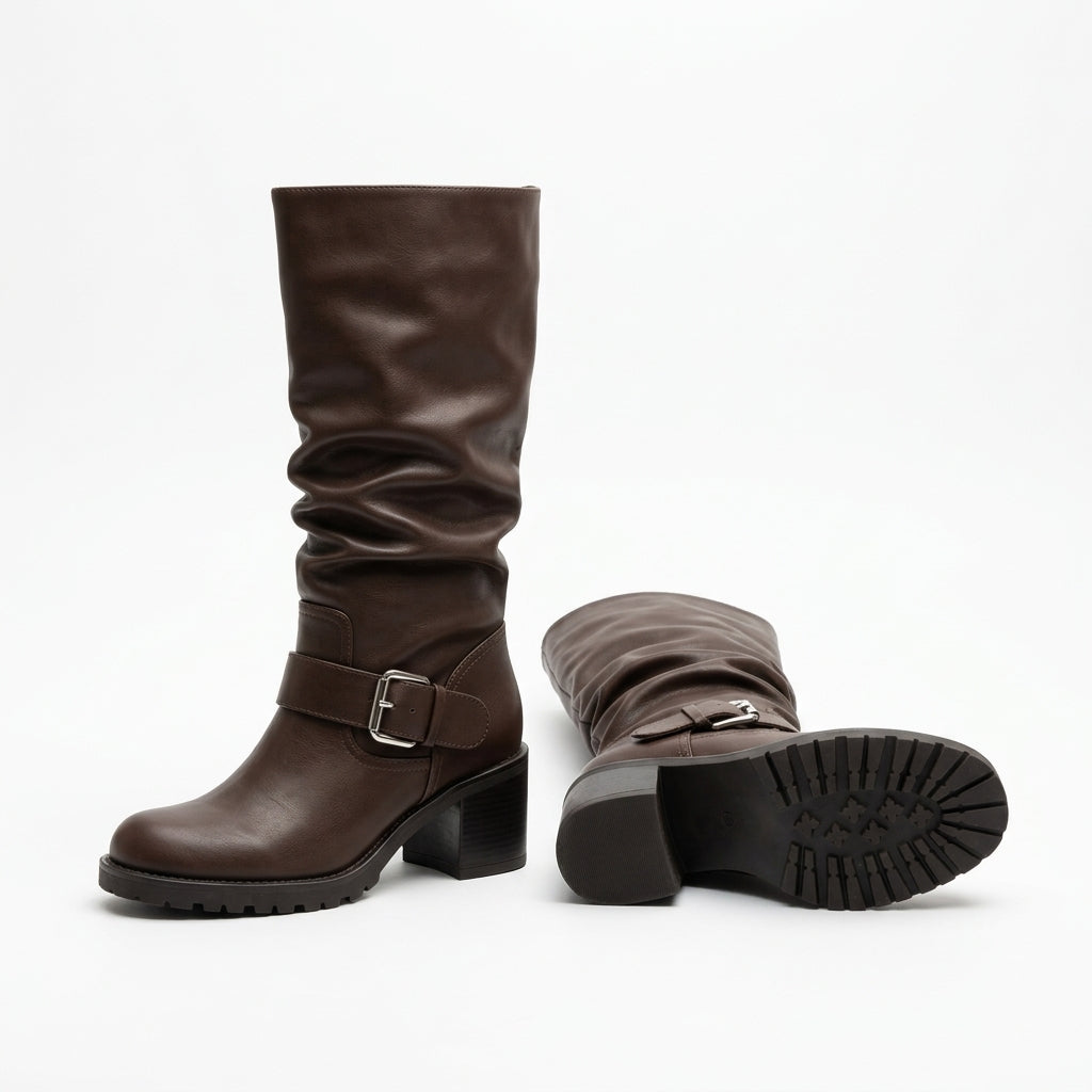 Hohe Stiefel mit Blockabsatz